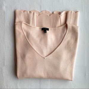 EUC Talbots Scalloped Hem V-Neck Sweater